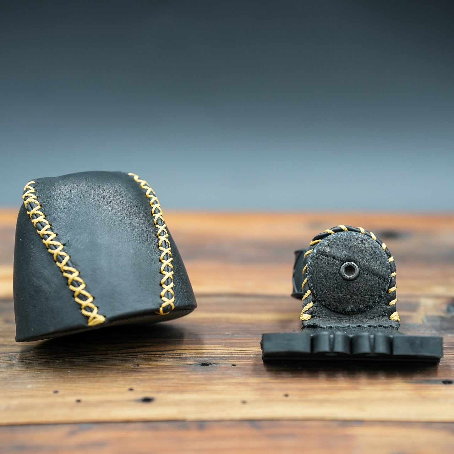 Limb Mount Quiver | 4 Arrow | Strap On | (Black or Brandy)