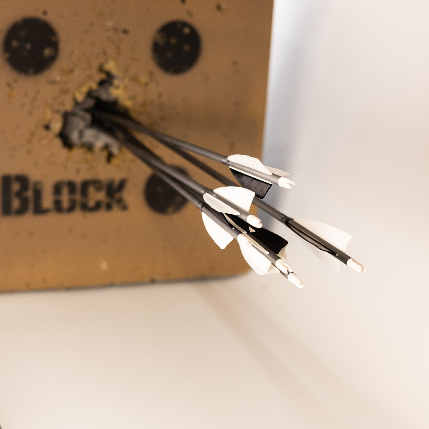 Traditional Carbon Arrows - 6 Pack